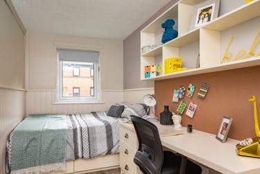 4 Bed Standard - Image 1